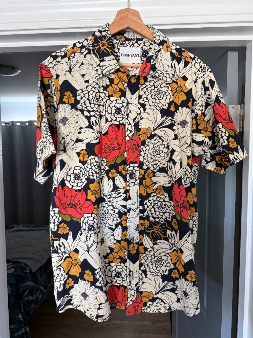 Dushyant Flower Shirt - Large - Good Condition - Barely Worn